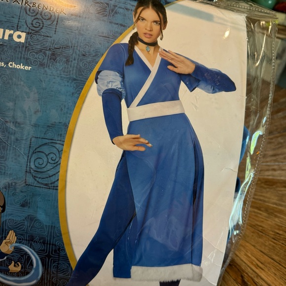 Spirit Blue and White Costume - Picture 1 of 5